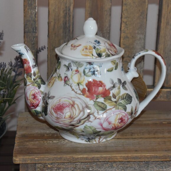 Lovely Kent Pottery Floral Roses Secret Garden Porcelain Cottage Teapot - Picture 2 of 14